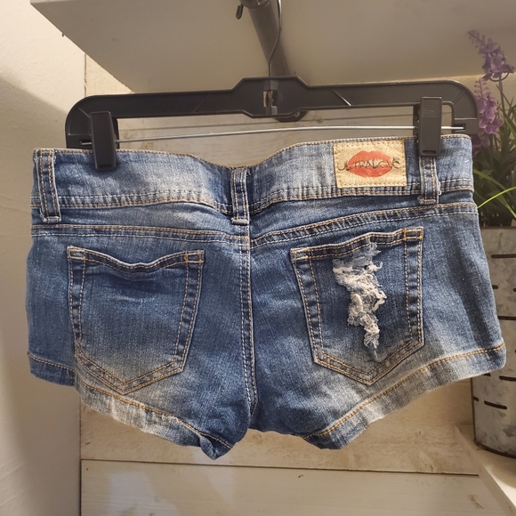 Jean Shorts Distressed Look Ultralove Women's junior Size 3 - Picture 2 of 4